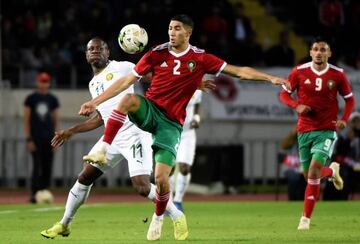Achraf, en el 2-0 de Marruecos a Camerún.