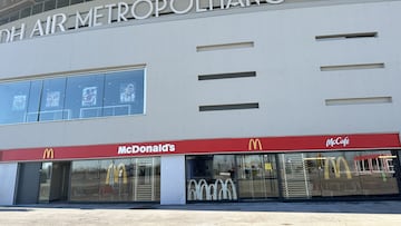 Primer McDonald's en un estadio