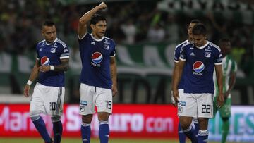 Roberto Ovelar hizo el doblete para que Millonarios alzara el t&iacute;tulo de Superliga en Medell&iacute;n.