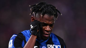 BOLOGNA, ITALY - JANUARY 09: Duvan Zapata of Atalanta BC looks on during the Serie A match between Bologna FC and Atalanta BC at Stadio Renato Dall'Ara on January 09, 2023 in Bologna, Italy. (Photo by Alessandro Sabattini/Getty Images)