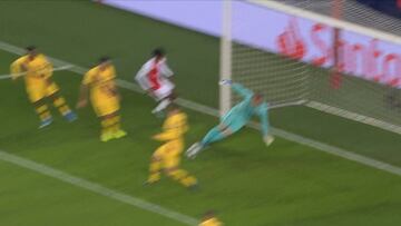 Va enfilado a una Champions de las que se habla en décadas: vea a Ter Stegen asombrar a Europa