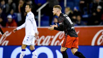 BUENOS AIRES, ARGENTINA - JULY 17: Lucas Beltran of River Plate celebrates after scoring the first goal of his team during a match between Velez Sarsfield and River Plate as part of Liga Profesional 2022 at Jose Amalfitani Stadium on July 17, 2022 in Buenos Aires, Argentina. (Photo by Marcelo Endelli/Getty Images)