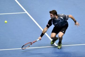 Roger Federer desplegó toda su artillería para aguantar a Stanislas Wawrinka y jugar una nueva final del Master.