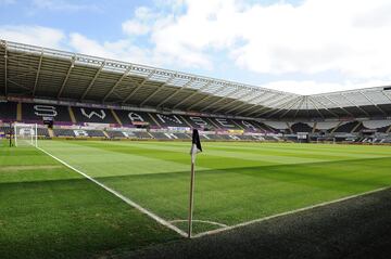 El Liberty Stadium es un estadio de fútbol y rugby de Swansea (Gales). El estadio tiene una capacidad de 20.532 espectadores y es el tercer estadio más grande de Gales después del Millennium Stadium y el Cardiff City Stadium. Es sede del Swansea City de la Premier League y del Ospreys Rugby del Pro12.

Fue el primer estadio de la Premier League en Gales. Es el estadio más pequeño de la Premier League después del Loftus Road.