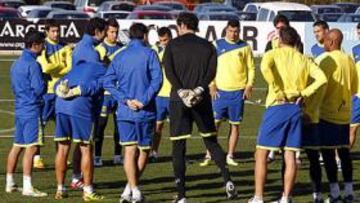 <b>TENSO DIÁLOGO. </b>La plantilla se dijo a la cara todas las verdades para erradicar la situación.