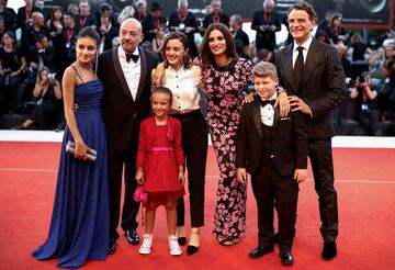 La actriz española ha deslumbrado en la alfombra roja del Festival Internacional de Cine de Venecia. Penélope llegó para presentar su nuevo trabajo: L’immensità.