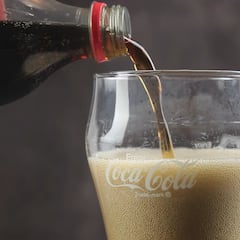 Un estadounidense replica la fórmula de la Coca-Cola tras un año de investigación y análisis de química orgánica: “Sabores naturales”