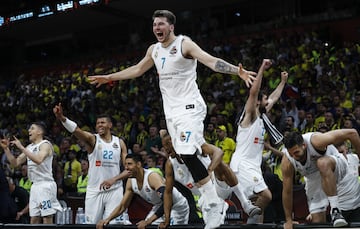 Otro de los jugadores que no ha necesitado una carrera muy longeva en Europa para meterse en esta lista. Dos temporadas (más algunos partidos en la 2015-16) le han bastado. A la NBA se marchó con el título de la Euroliga logrado por los blancos en Belgrado (2018), donde el esloveno había sido el mejor de la Final Four. También lo fue de la temporada en un año en el que, además, repetía como Jugador Emergente (2017 y 2018).