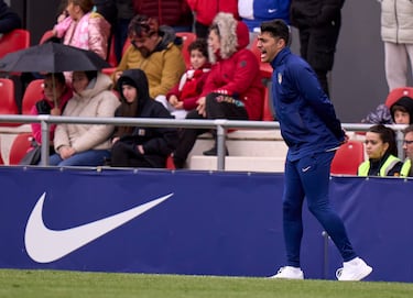 Ajibade amaina el temporal en el estreno de Arturo Ruiz con el Atlético