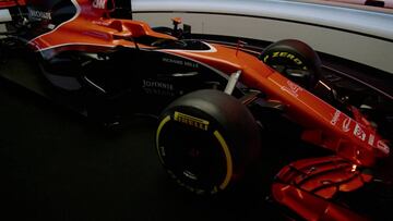 El increíble McLaren naranja de Alonso desde todos los ángulos