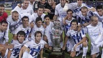 <b>CAMPEONES. </b>El Recreativo sumó ayer su decimosegundo Trofeo Colombino al imponerse al Sporting por 3-0.