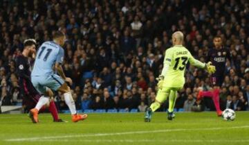 0-1. Lionel Messi marcó el primer tanto.