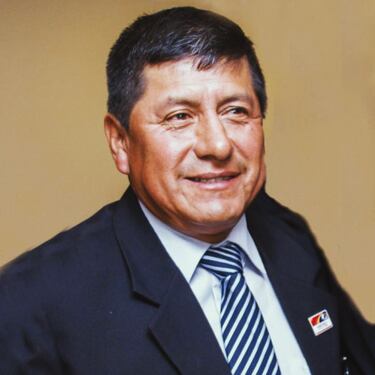 Luis Chocho falleció a los 64 años a causa del coronavirus. El que fuera entrenador de marcha ecuatoriano dirigió a grandes atletas a lo largo de 46 años de carrera, como el campeón olímpico y mundial en 20 kilómetros marcha, Jefferson Pérez. Uno de sus últimos éxitos le llegó de la mano de Claudio Villanueva, al que dirigió para proclamarse recientemente campeón de España en 50 km marcha. En 2019 fue condecorado con la Orden al Mérito del Atletismo Sudamericano.