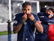 CORDOBA, ARGENTINA - OCTOBER 24: Sebastian Villa of Independiente Rivadavia celebrates after winning the Copa Argentina Semifinals match between Independiente Rivadavia and River Plate at Mario Alberto Kempes Stadium on October 24, 2025 in Cordoba, Argentina. (Photo by Cesar Heredia/Getty Images)