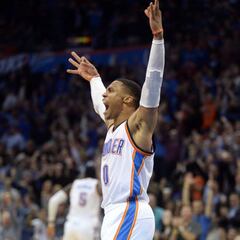 Westbrook no para: ¡4º triple-doble consecutivo (35+14+11)!