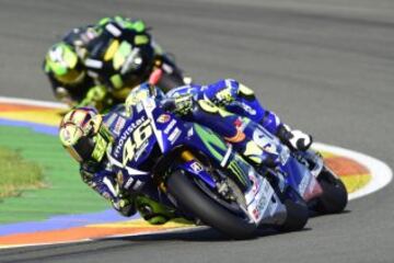 Valentino Rossi durante su remontada.