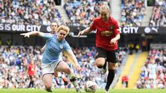 Jugadoras del Manchester City y del Manchester United en un partido de la Premier Femenina. 