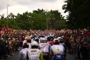 El pelot¨®n durante la tercera etapa del Tour de Francia 2022.