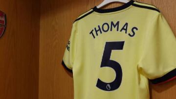 La nueva camiseta de Thomas en el Arsenal.