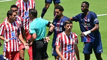 Koke protesta a Kovacs en el PSG-Atlético.