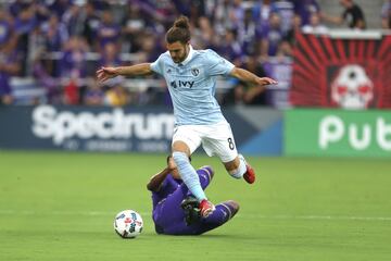 Zusi Colaboró además de apoyar defensivamente, fue uno de los defensores con mayor cantidad de tiros a gol, el estadounidense realizó 53 disparos a puerta.