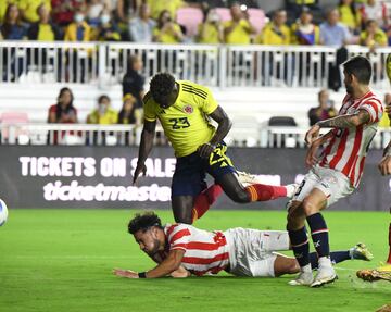 Dávinson Sánchez y Radamel Falcao anotaron en el triunfo 2-0 de Colombia contra Paraguay en el último partido que disputarán los dirigidos por Néstor Lorenzo en el 2022