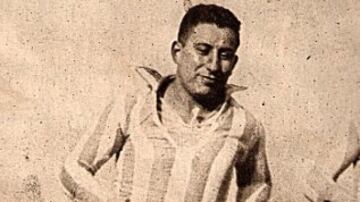 Arturo Torres logró cuatro títulos por Torneos Nacionales. Tres de ellos como entrenador de Magallanes, en 1933, 1934 y 1935. El último lo consiguió al mando de Colo Colo, en 1937.