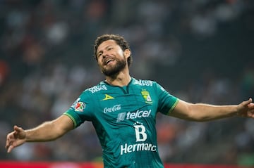 El cancunense, campeón con la fiera en el Clausura 2014, es recordado por la afición del fútbol mexicano por su polémica declaración sobre el América cuando militaba en Cruz Azul por lo que fue apodado "El hombre sin miedo".