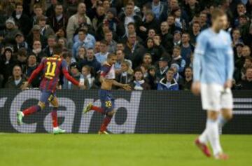 Dani Alves marcó el segundo gol del partido. 0-2.
