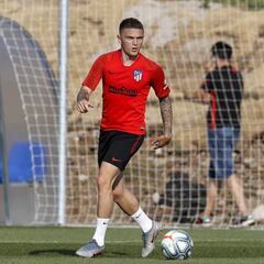 Trippier completó ya su primer entrenamiento con el Atlético