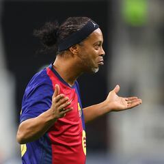 Barcelona revelations made: no training, Ronaldinho vs Messi...