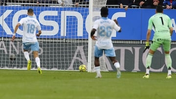 El Yamiq y Mawuli no puede evitar el gol de Appin.