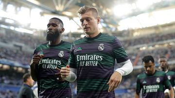 MADRID, SPAIN - MAY 09: Toni Kroos of Real Madrid looks on prior to the UEFA Champions League semi-final first leg match between Real Madrid and Manchester City FC at Estadio Santiago Bernabeu on May 09, 2023 in Madrid, Spain. (Photo by Gonzalo Arroyo - UEFA/UEFA via Getty Images)