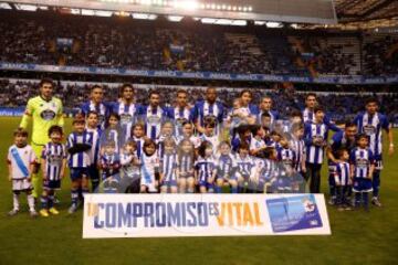 El once inicial del Deportivo de La Coruña. De izquierda a derecha: Lux, Fayçal, Arribas, Cani, Fernando Navarro, Sidnei, Mosquera, Bergantiños, Luis Alberto, Lucas Pérez y Juanfran.