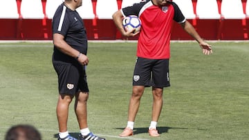 Miku, durante un entrenamiento del Rayo.