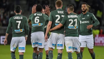 El Saint Etienne celebra el gol de la victoria de Beric