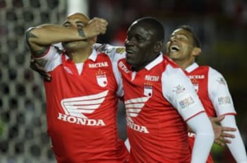 Omar Pérez salió campeón de 2 Ligas, 2 Superligas, 1 Copa Sudamericana y 1 Copa Colombia. 