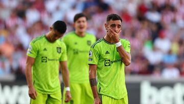 Soccer Football - Premier League - Brentford v Manchester United - Brentford Community Stadium, London, Britain - August 13, 2022 Manchester United's Bruno Fernandes reacts REUTERS/David Klein EDITORIAL USE ONLY. No use with unauthorized audio, video, data, fixture lists, club/league logos or 'live' services. Online in-match use limited to 75 images, no video emulation. No use in betting, games or single club /league/player publications. Please contact your account representative for further details.