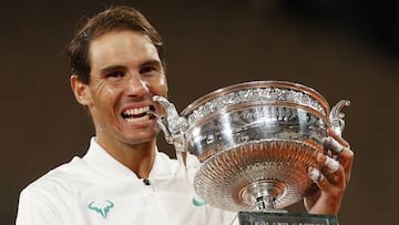 Nadal machaca a Djokovic para ganar su 13º Roland Garros