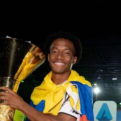 Familia de Cuadrado espera que acabe su carrera en Juventus