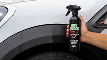 Limpiador para el interior y exterior del coche Dark Shadow que restaura e hidrata los pl¨¢sticos y las gomas en Amazon
