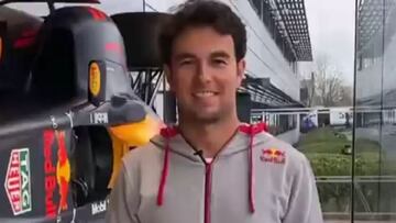 Pérez ya luce de Red Bull y trabaja en el asiento y simulador