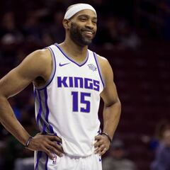 Vince Carter llega a los Atlanta Hawks y jugará su temporada 21
