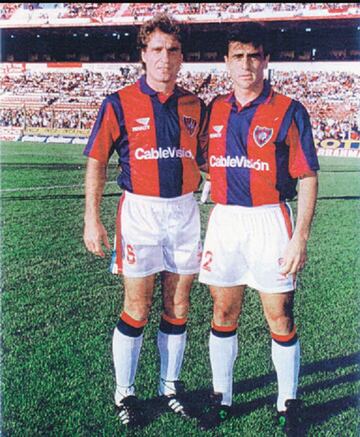 El entrenador de Colo Colo realizó gran parte de su carrera en Bolivia, pero en Argentina tuvo pasos por San Lorenzo.