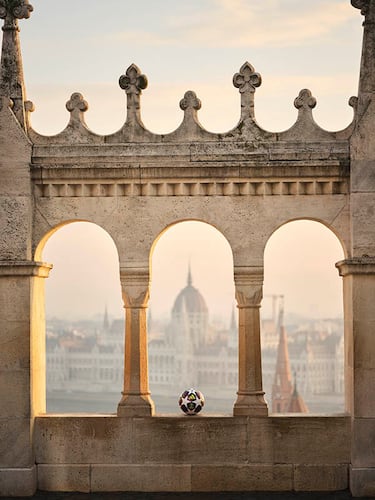 La Champions estrena balón: el motivo por el que ha cambiado y el significado de sus colores