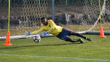 Jos&eacute; Fernando Cuadrado durante un entrenamiento con la Selecci&oacute;n Colombia en la gira asi&aacute;tica