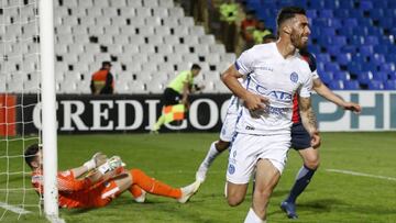 Ávalos da el triunfo al 'Tomba'