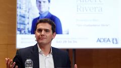 ZARAGOZA 12/11/2020.- Albert Rivera, exl&iacute;der de Ciudadanos y presidente del despacho de abogados Mart&iacute;nez-Echevarr&iacute;a &amp; Rivera, Albert Rivera, presenta su libro &quot;Un ciudadano libre&quot; en el foro ADEA este jueves en Zaragoza