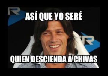 Tras la confirmación del técnico argentino como nuevo pastor del Rebaño, las imágenes más divertidas ya circulan en las redes sociales; ¡a reír un rato con los memes!