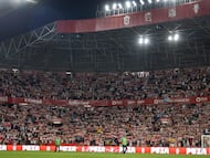 13-09-25. IMAGEN DE LA GRADAS DEL ESTADIO EL MOLINÓN.